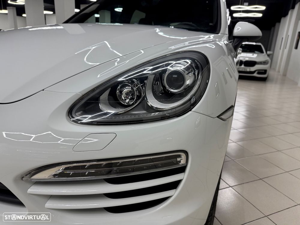 Porsche Cayenne Tiptronic S - 11