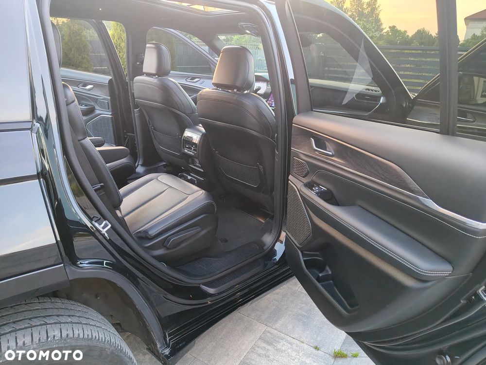 Jeep Grand Cherokee - 28