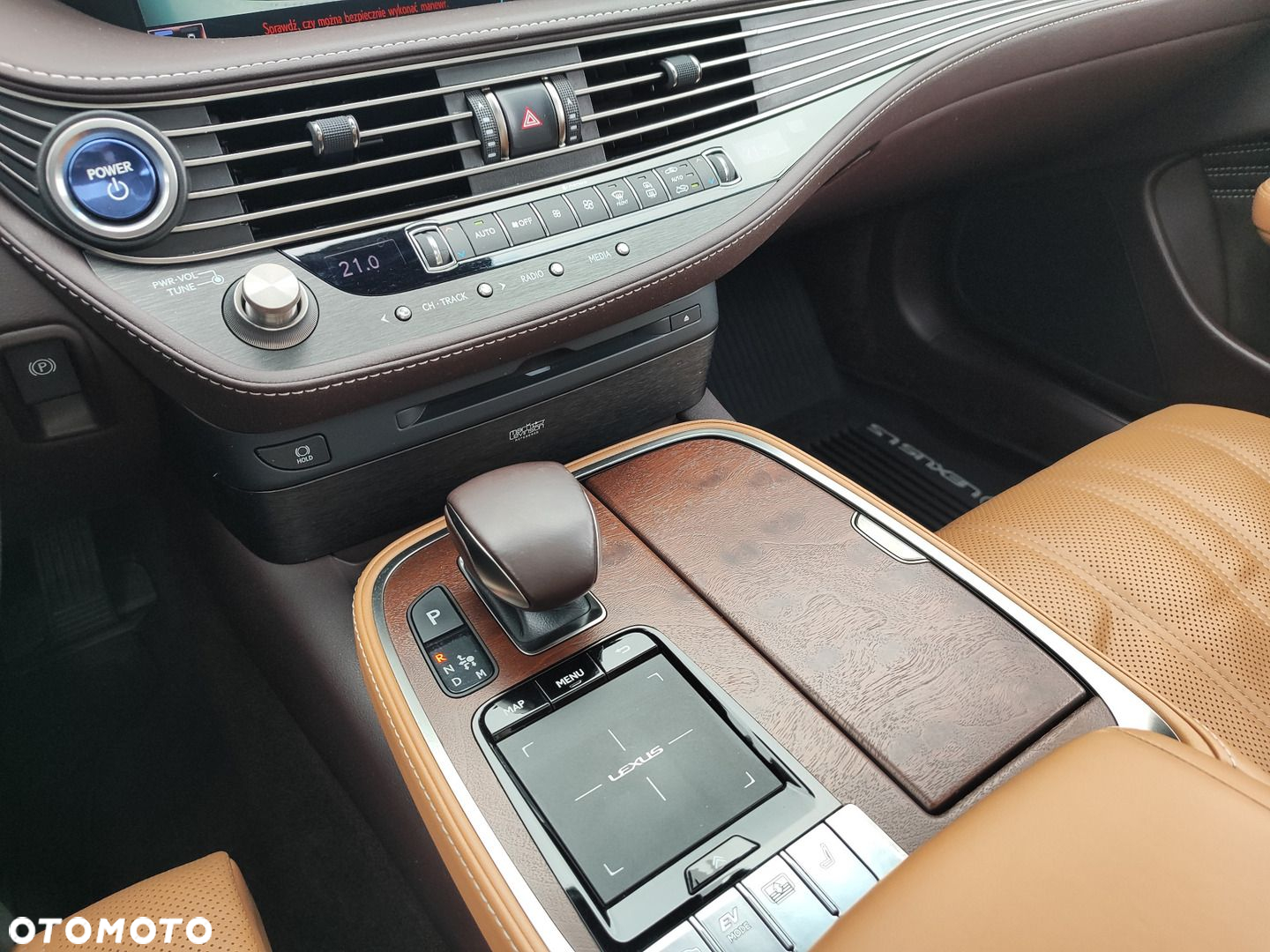 Lexus LS 500h Prestige AWD - 26