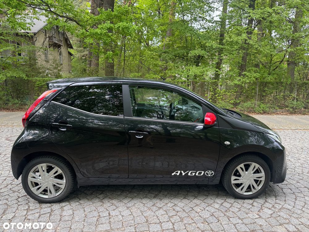 Toyota Aygo x-clusiv - 4