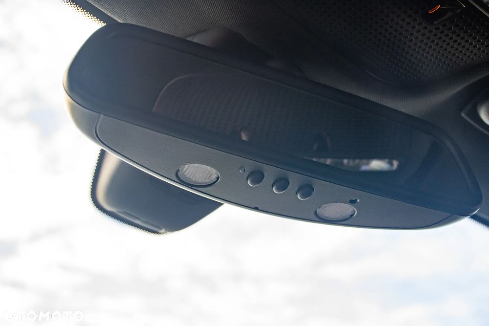 Mercedes-Benz GLC - 37