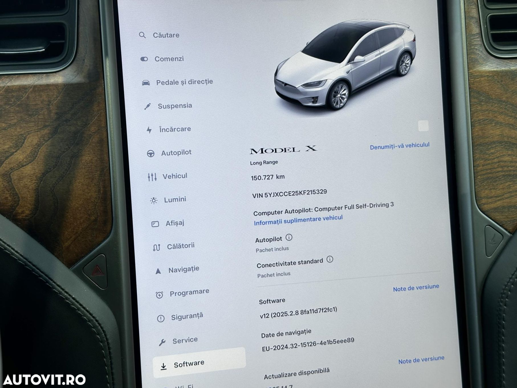 Tesla Model X - 21