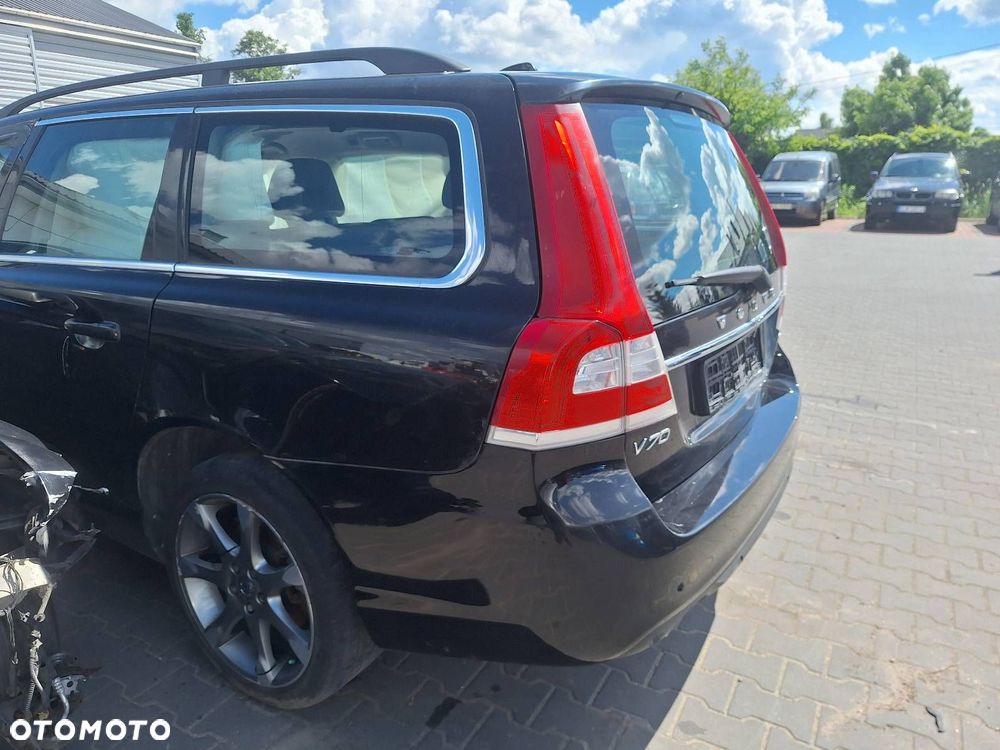 KOMPLETNY TYŁ VOLVO V70 III LIFT 019-26 KLAPA ELEKTRYCZNA ZDERZAK TYŁ LAMPY - 29