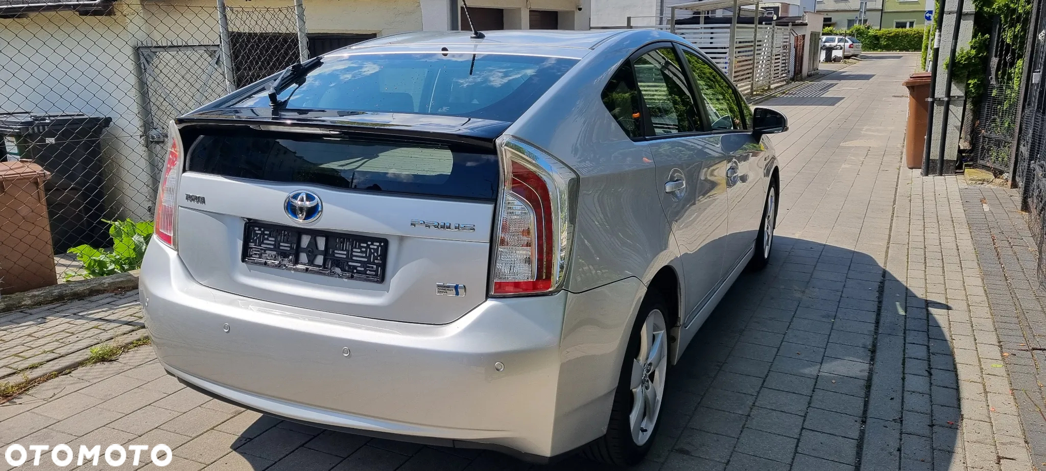 Toyota Prius 1.8 HSD Prestige - 3