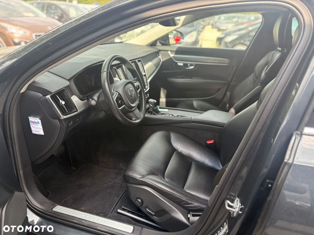 Volvo V90 D4 AWD Geartronic Momentum - 22