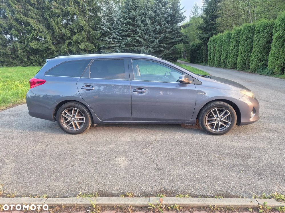 Toyota Auris 1.8 HSD Luna - 4