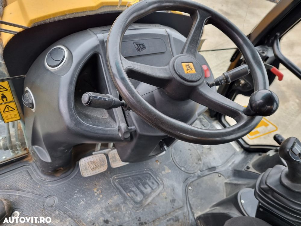 JCB 3CX - 6
