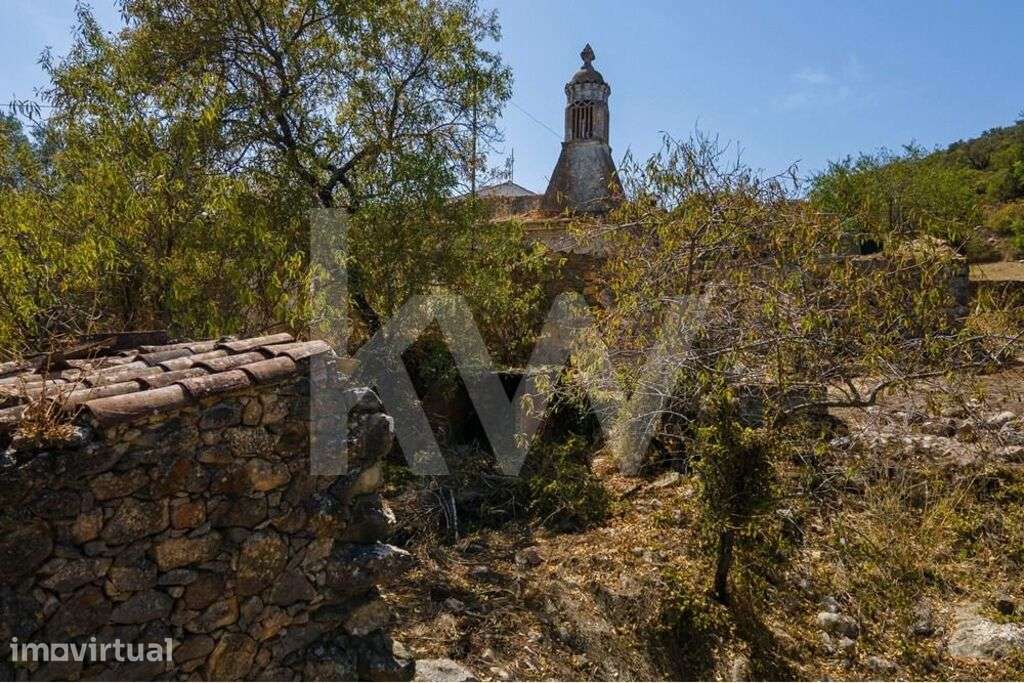 Ruína de 149m2  com terreno no Peral - São Brás de Alportel - Grande imagem: 2/53