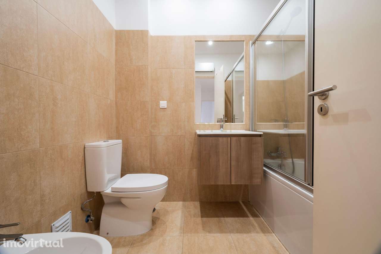 Apartamento T3 em Miraflores - Grande imagem: 5/24