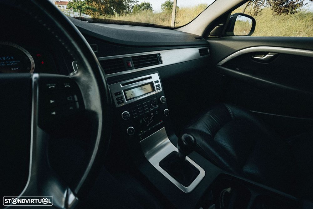 Volvo V70 1.6 D Drive Momentum - 6