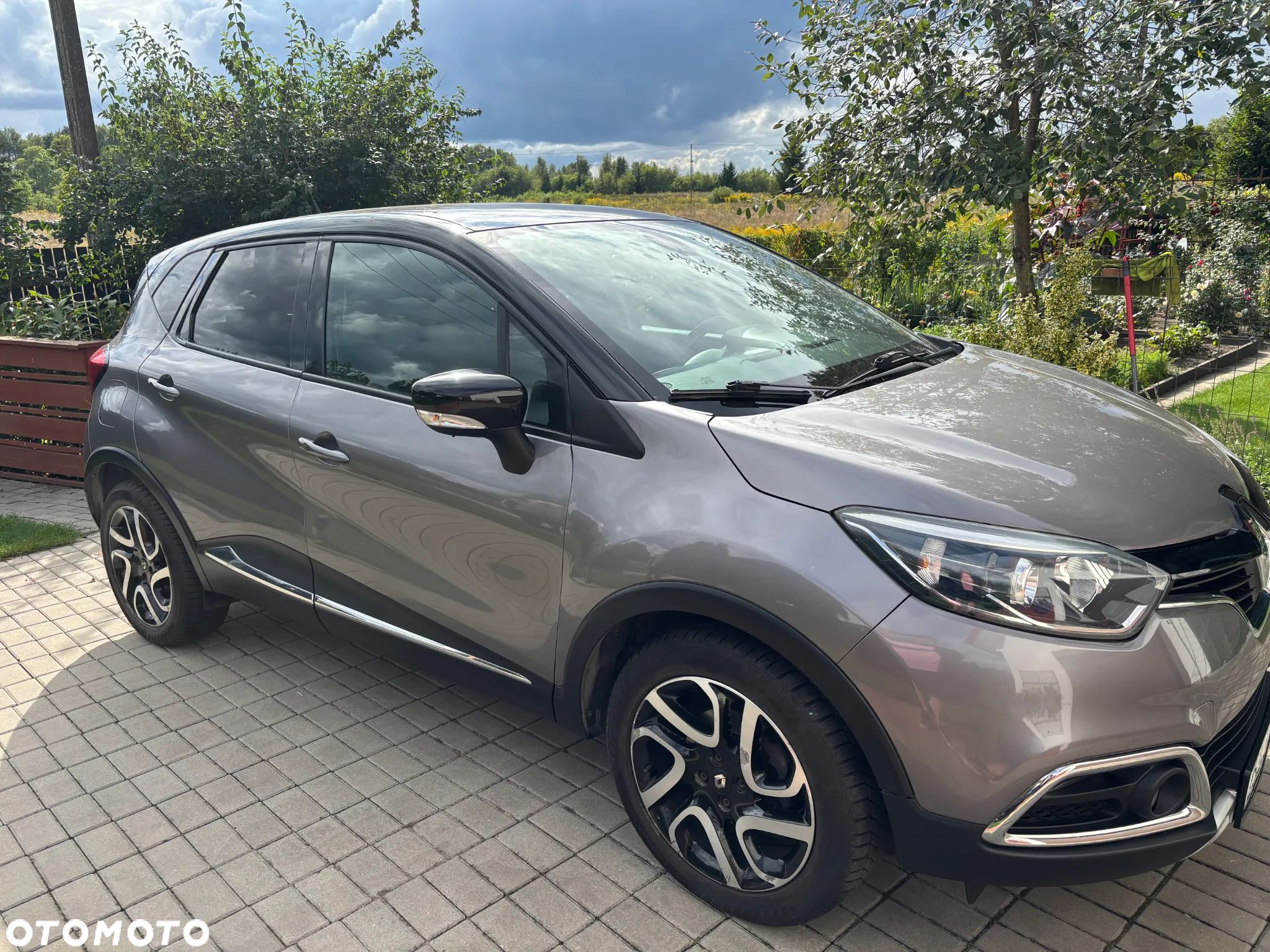 Renault Captur 1.2 TCe Helly Hansen EDC - 1