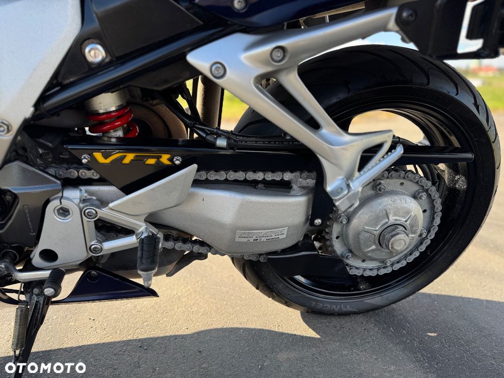 Honda VFR - 10