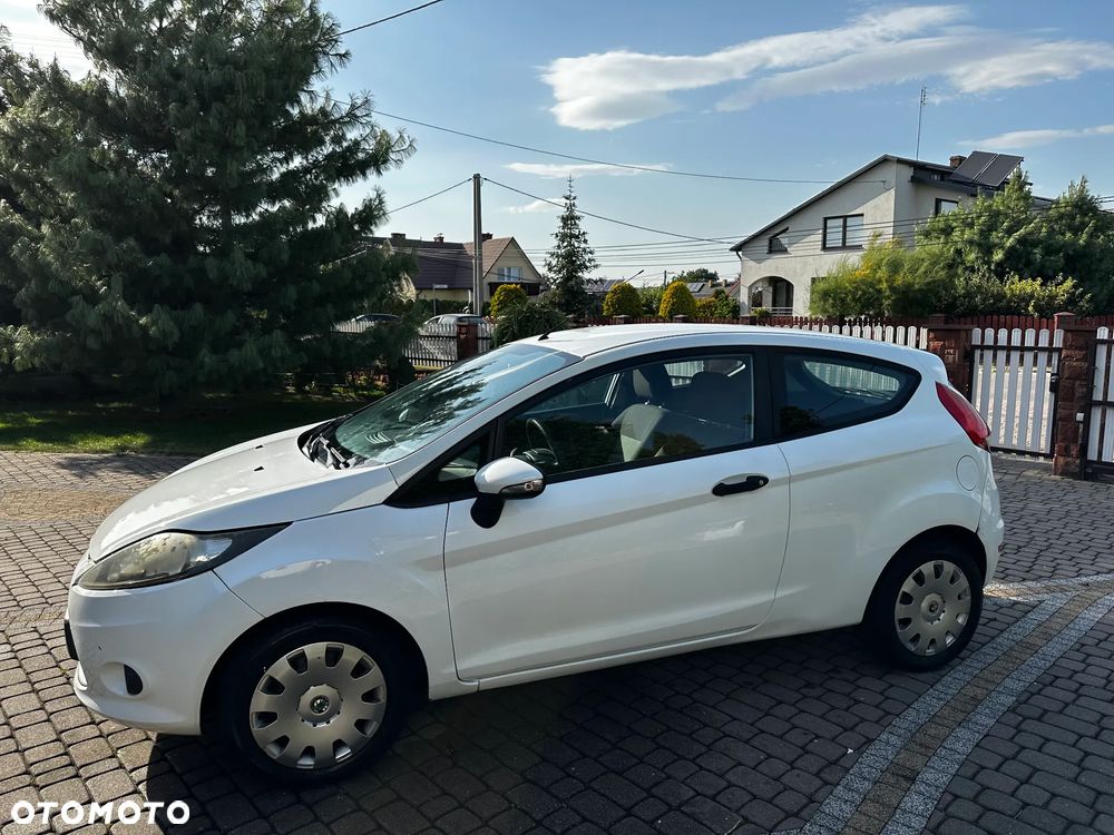 Ford FIESTA - 1