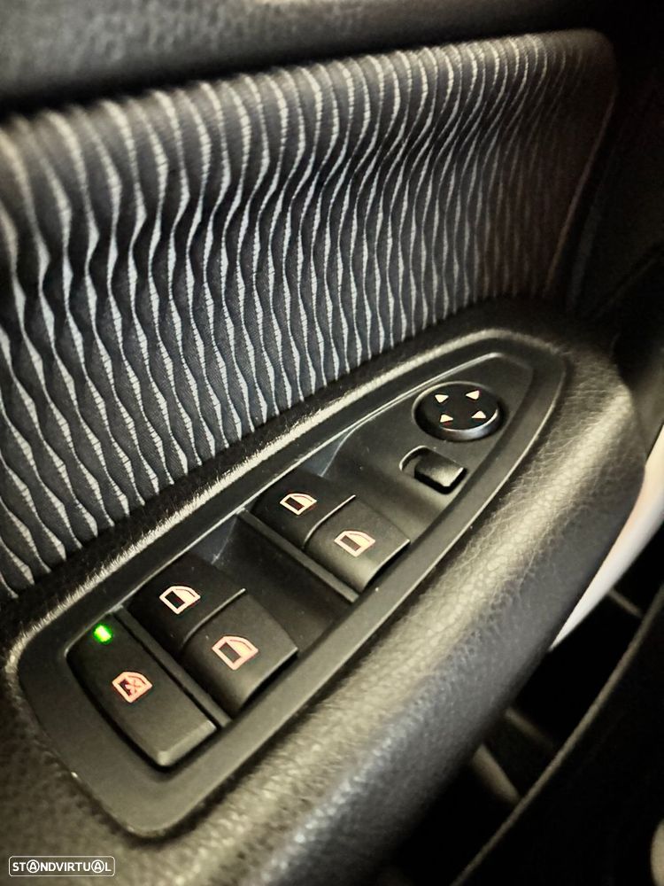 BMW 116 d EDynamics Line Sport - 35