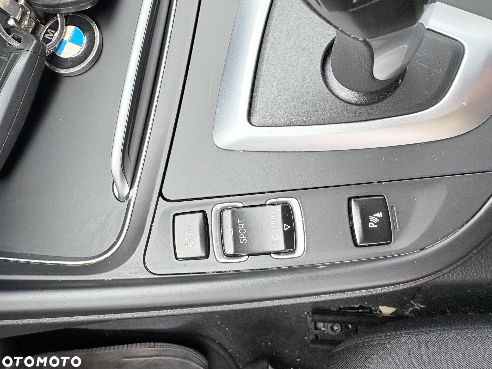 BMW Seria 3 318d Touring - 25