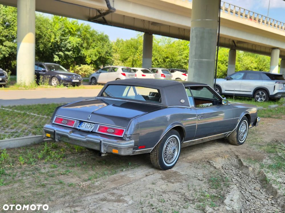 Buick Riviera - 12