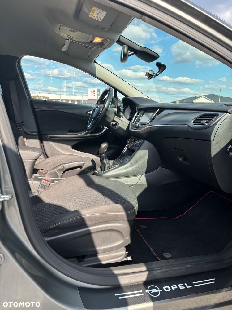 Opel Astra 1.6 T Dynamic S&S - 11