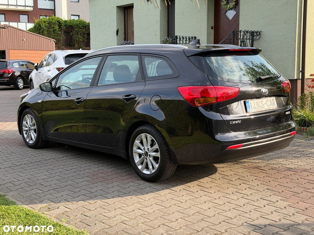 Kia Ceed 1.6 GDI ISG Platinum Edition - 37