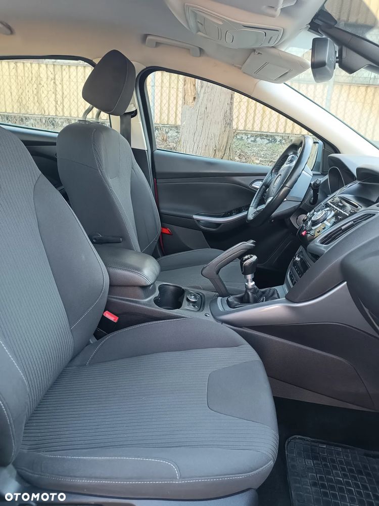 Ford Focus 1.6 EcoBoost Titanium - 25