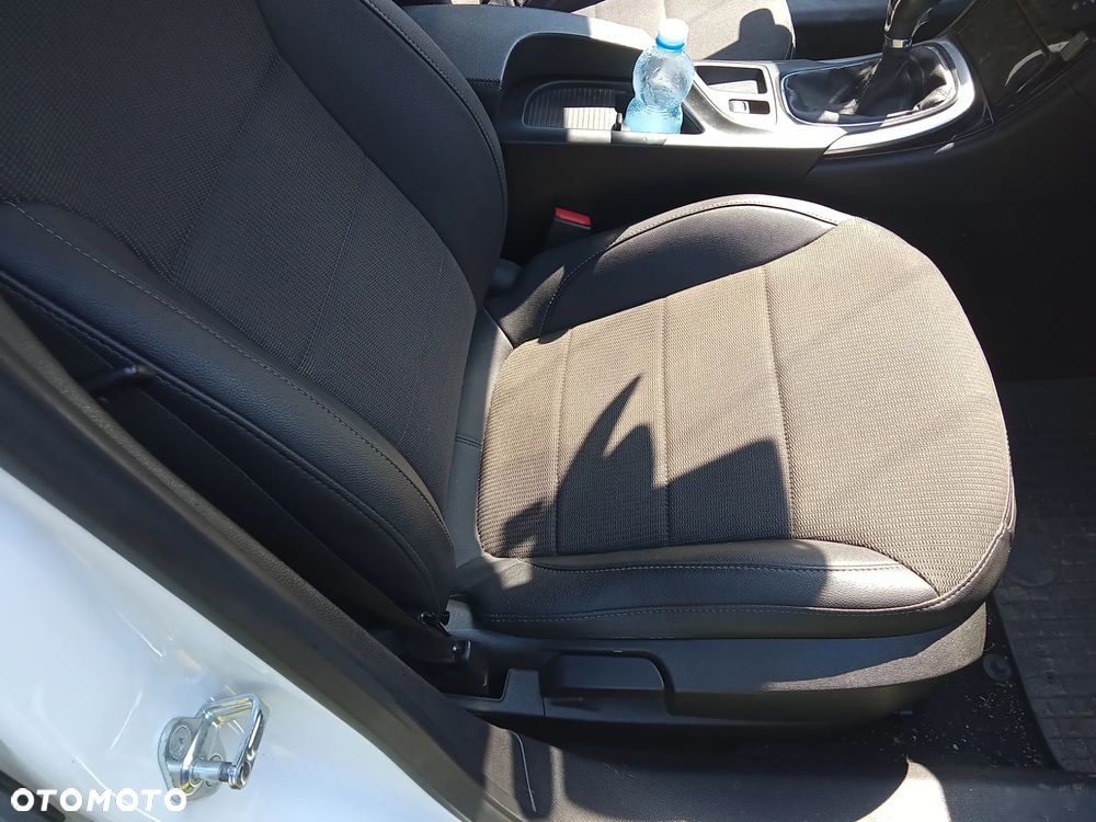 Opel Insignia 2.0 CDTI - 9