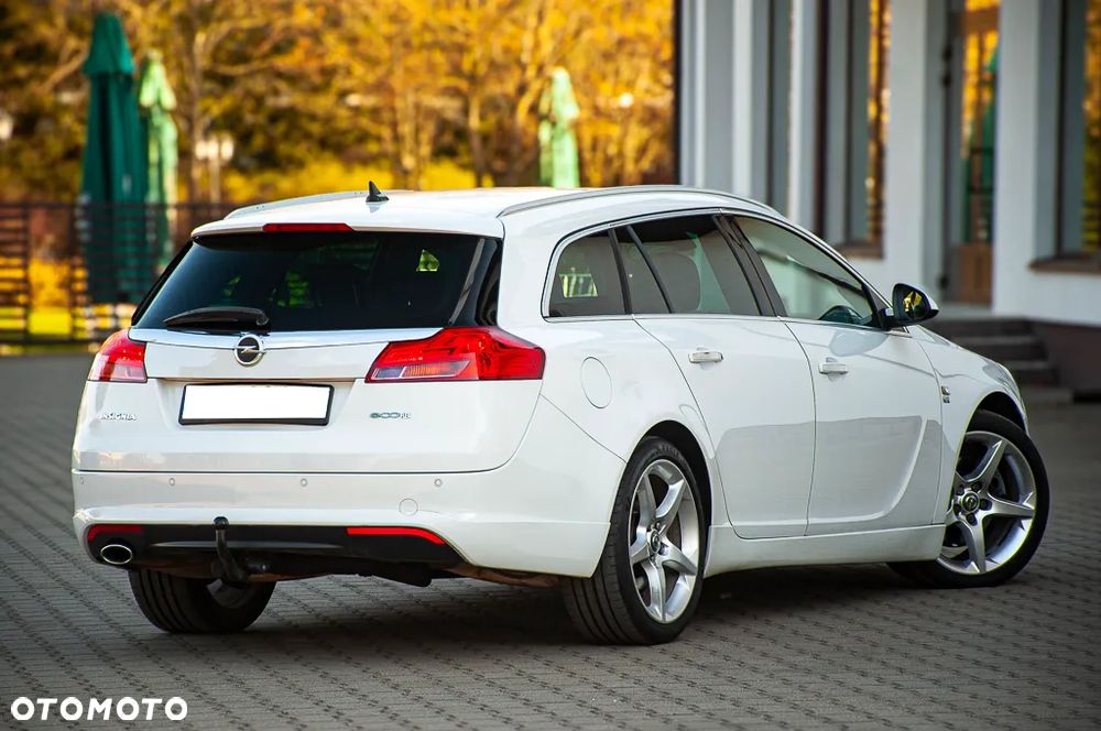 Opel Insignia 2.0 CDTI - 11