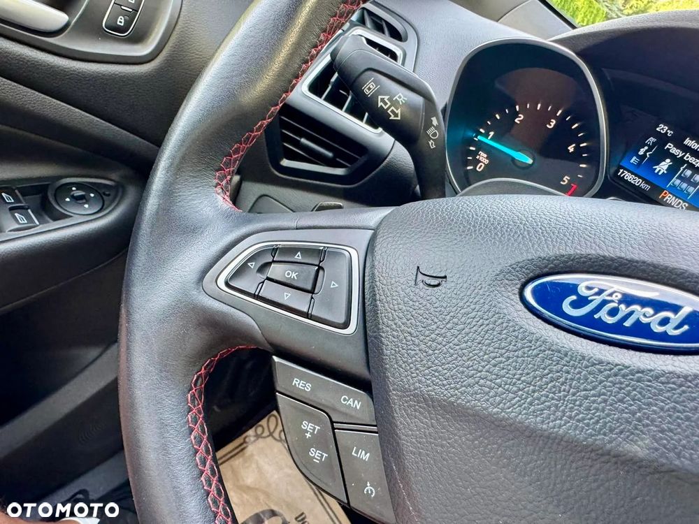 Ford Kuga 2.0 TDCi AWD ST-Line - 19