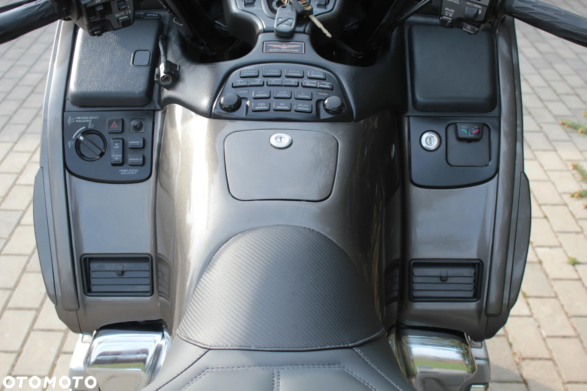Honda GL - 8