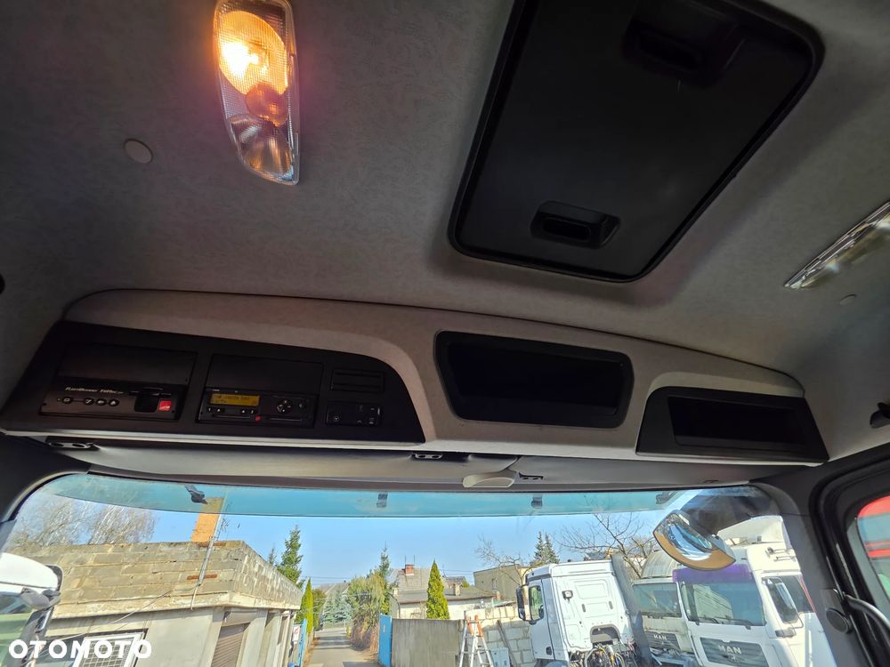 Mercedes-Benz ANTOS - 8