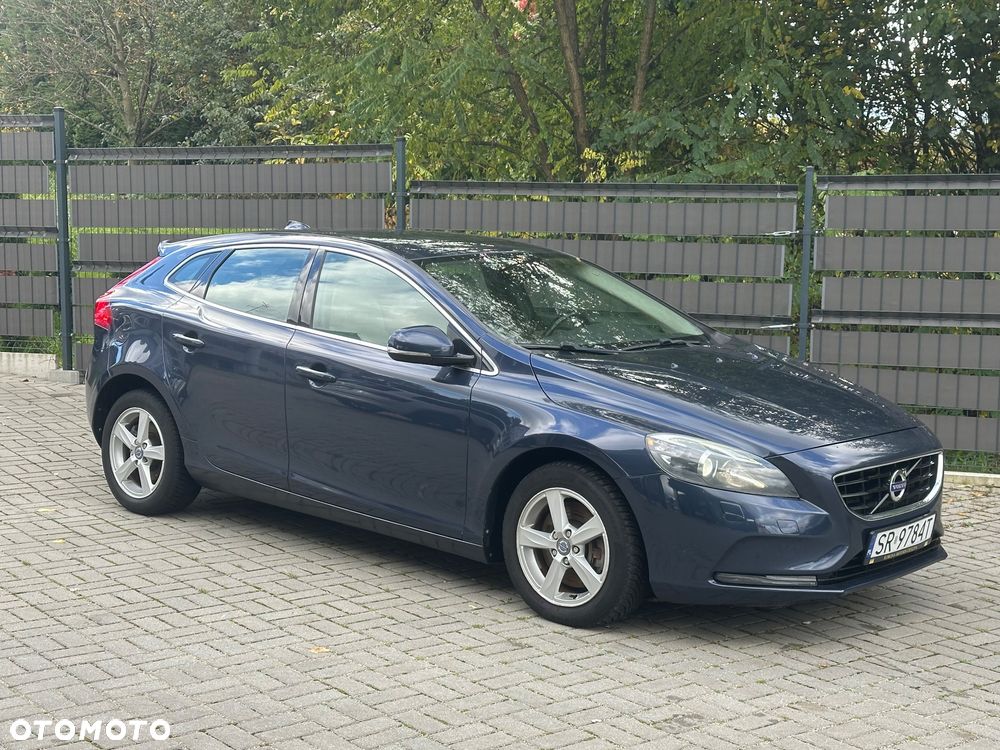 Volvo V40 D3 Momentum - 4