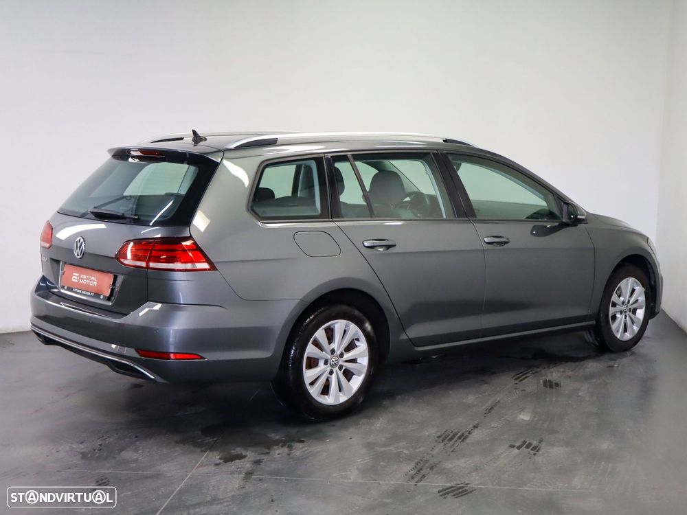 VW Golf Variant 1.6 TDi Confortline DSG - 4