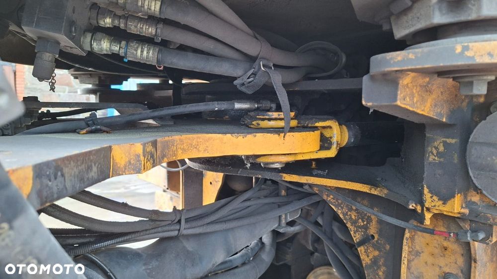 Volvo L 70 H 4X4 - 29
