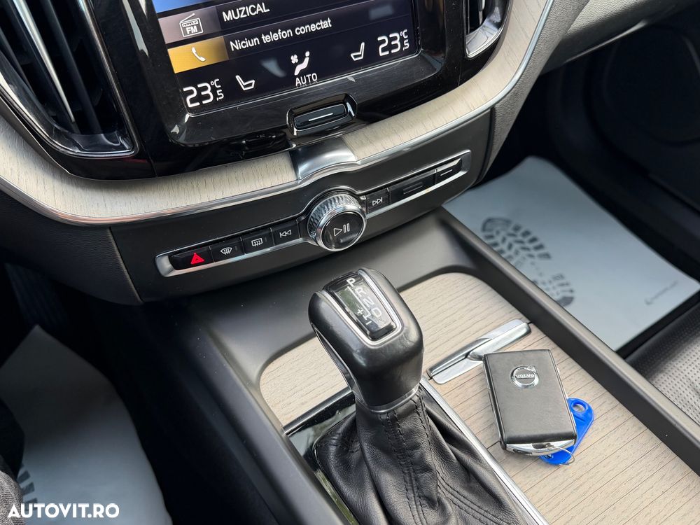 Volvo XC 60 D4 AWD Geartronic Inscription - 19
