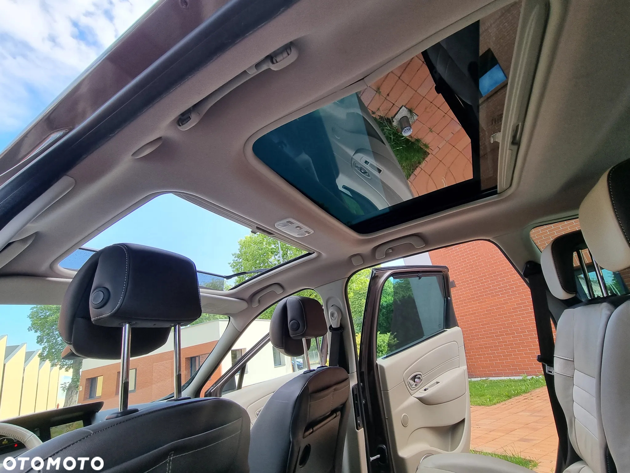 Renault Grand Scenic Gr 1.4 16V TCE Bose Edition - 26