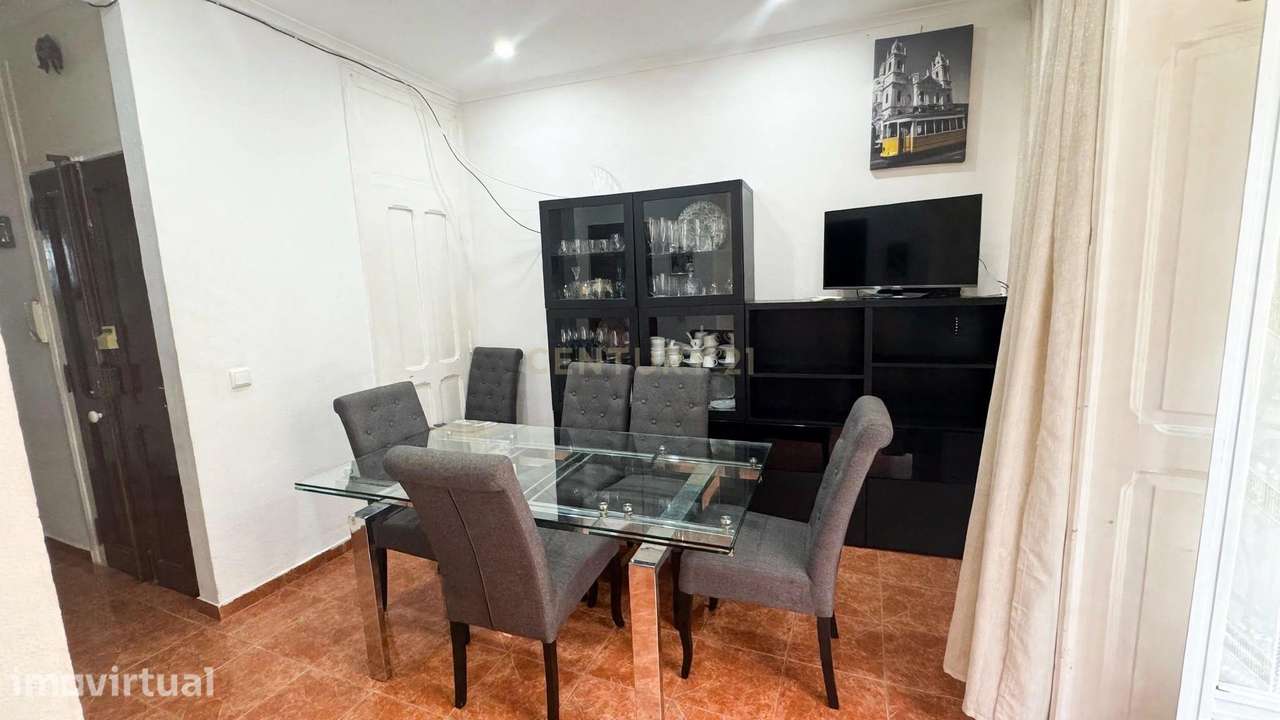 APARTAMENTO T2 MOURARIA | RUA DO TERREIRINHO - Grande imagem: 3/26