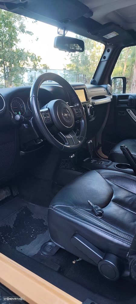 Jeep Wrangler - 11