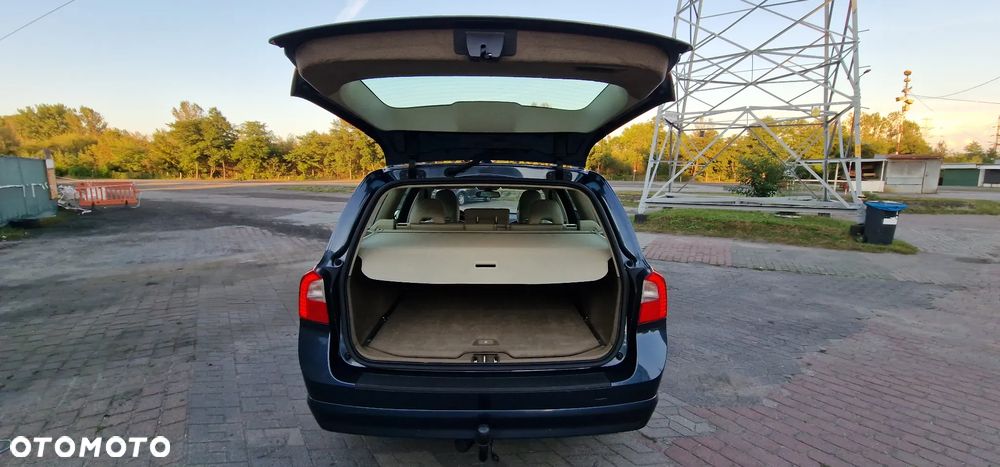 Volvo V70 2.0 Momentum - 19