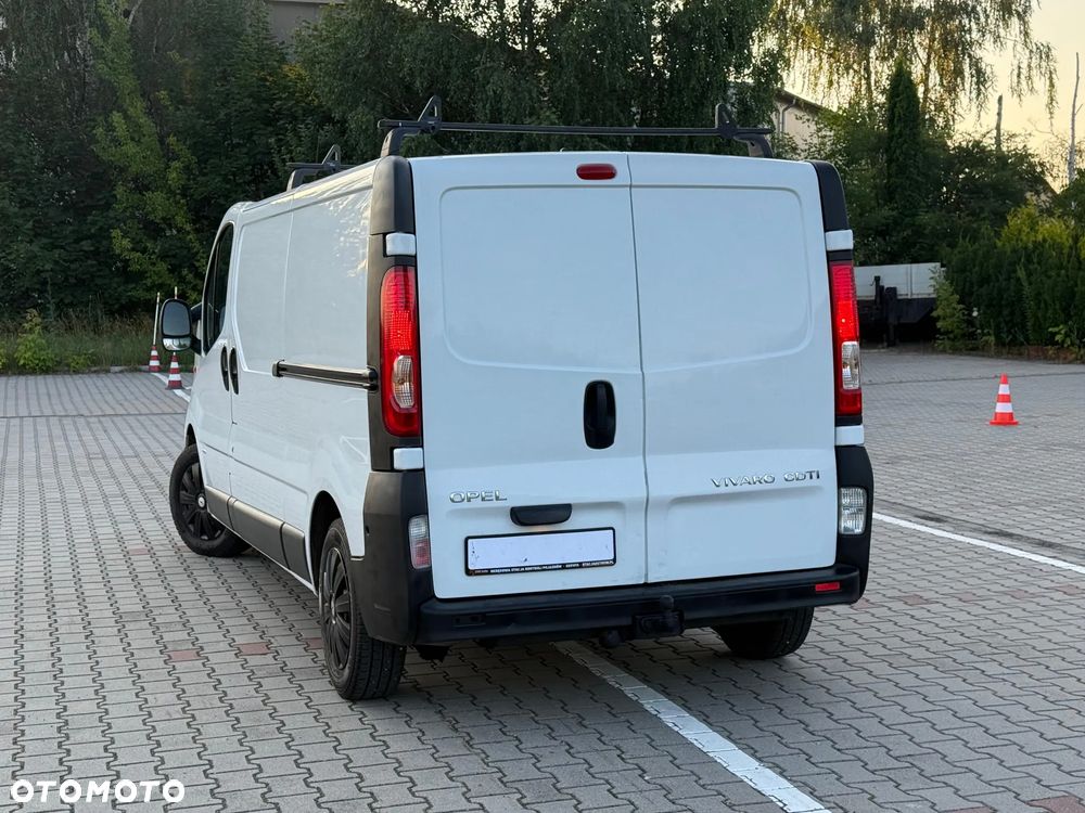 Opel VIVARO - 9