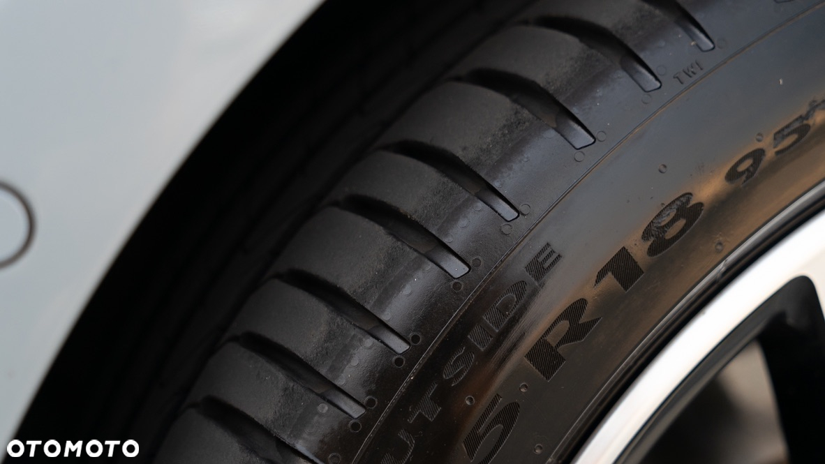 BMW Seria 3 318d M Sport - 13