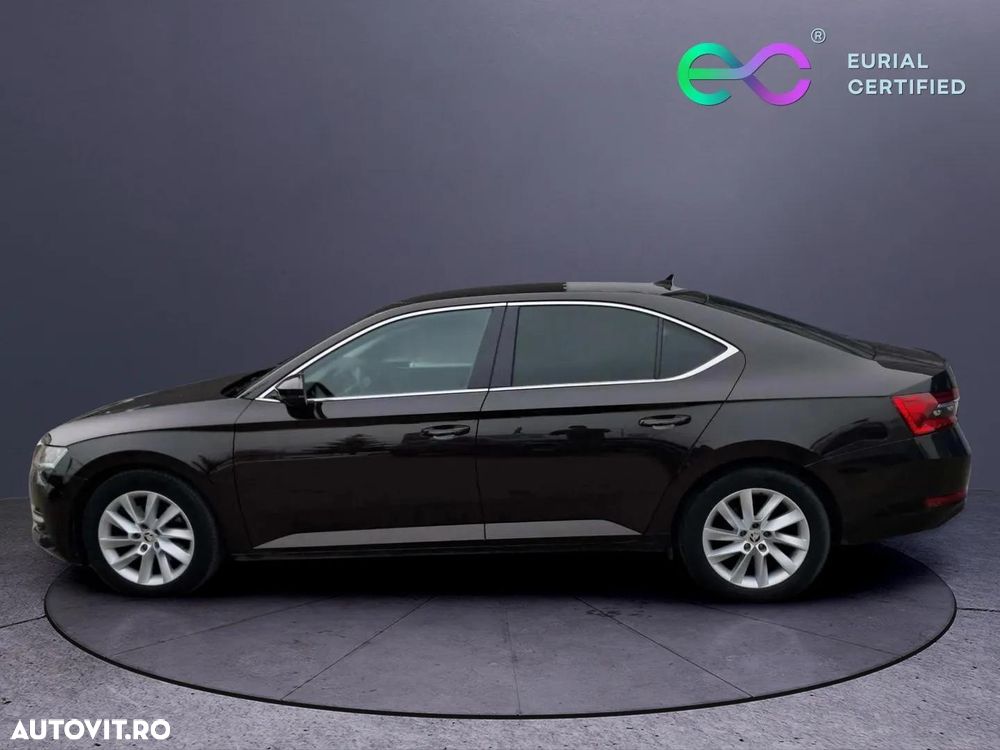 Skoda Superb 2.0 TDI DSG Ambition - 3