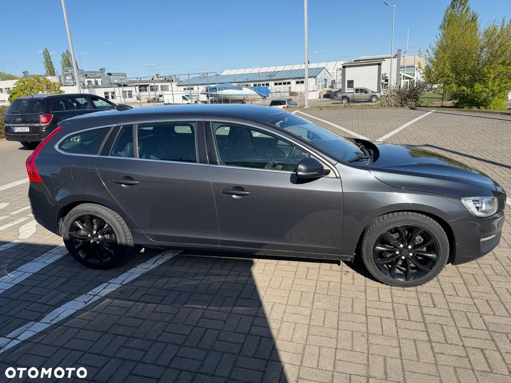 Volvo V60 D3 Kinetic - 2