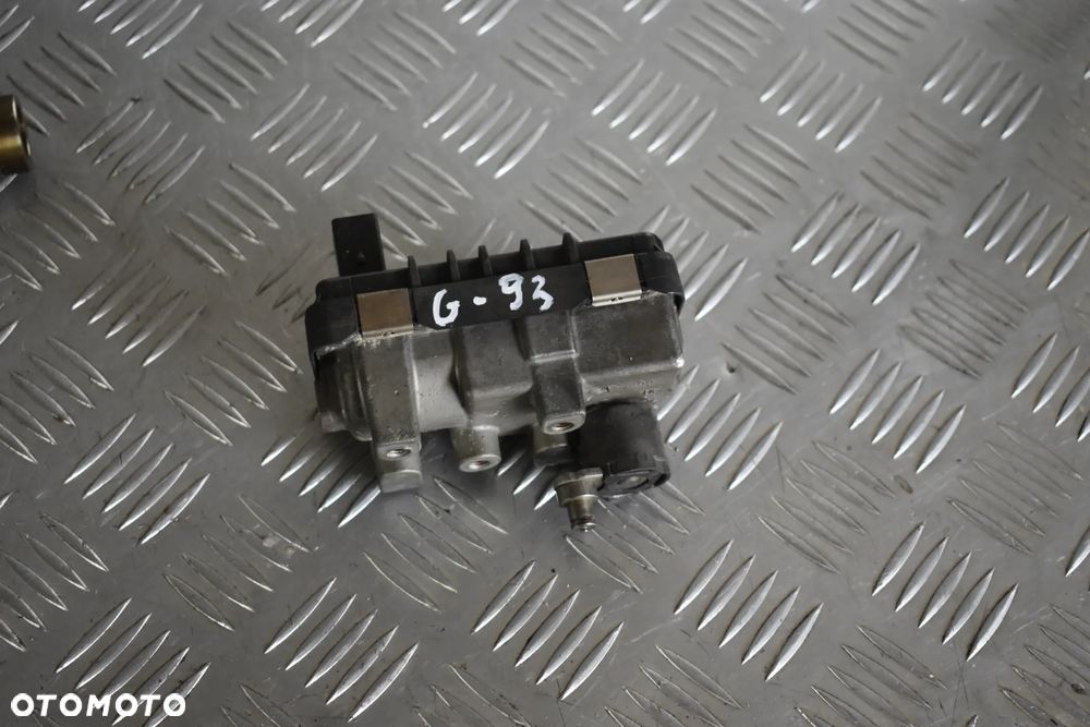 Audi 3.0TDI Nastawnik turbo G-93