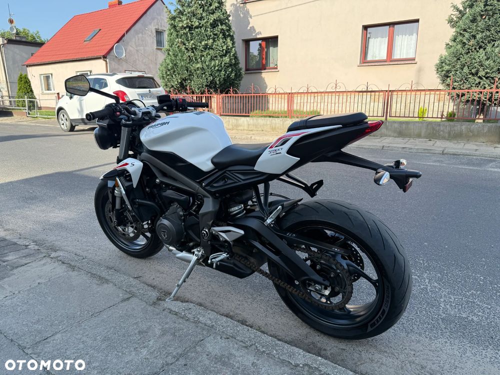 Triumph Street Triple - 6