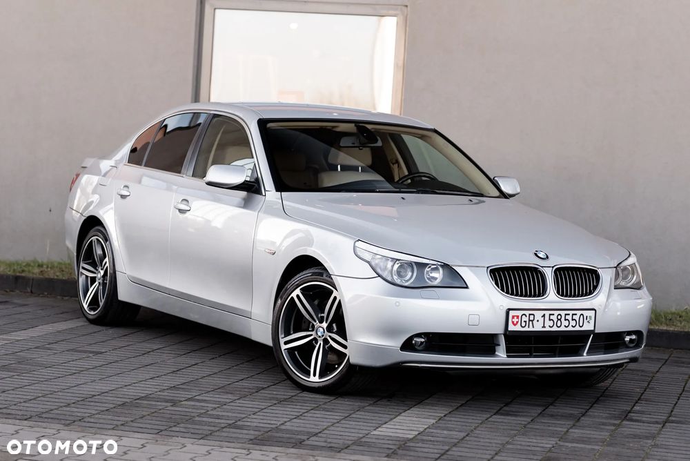 BMW Seria 5 525xi - 2