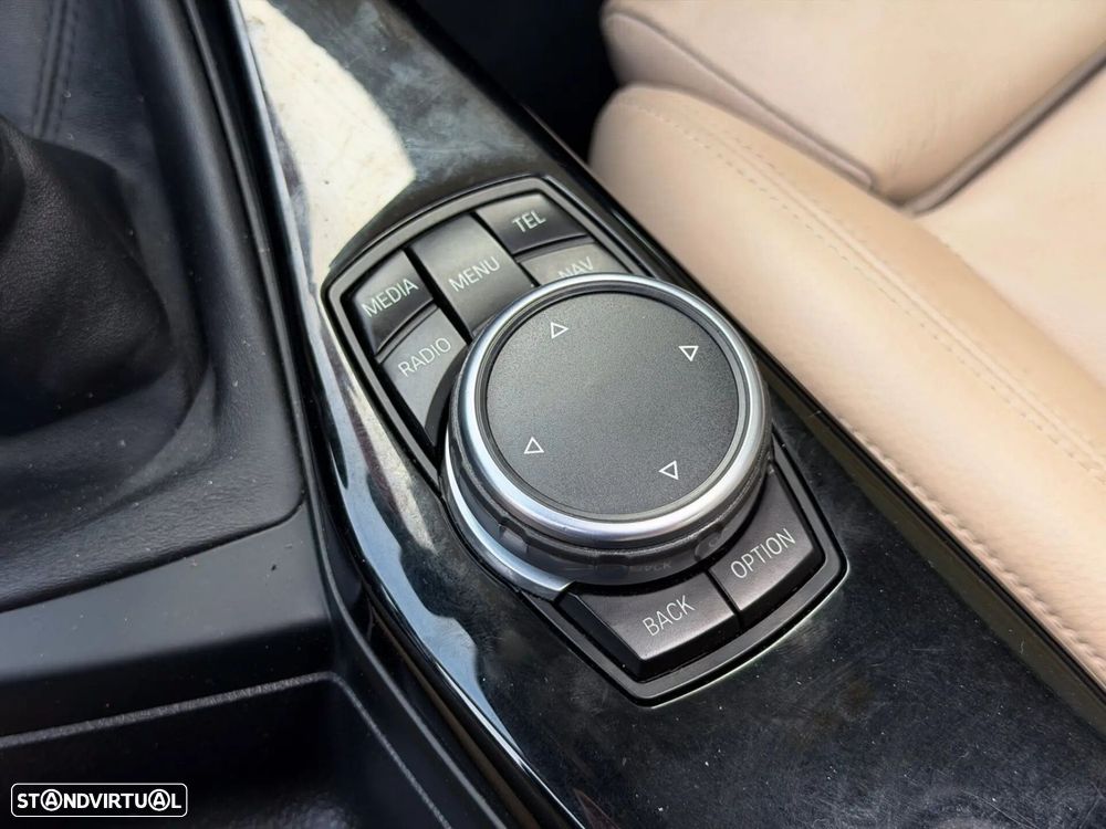 BMW 116 d Sport Line - 23