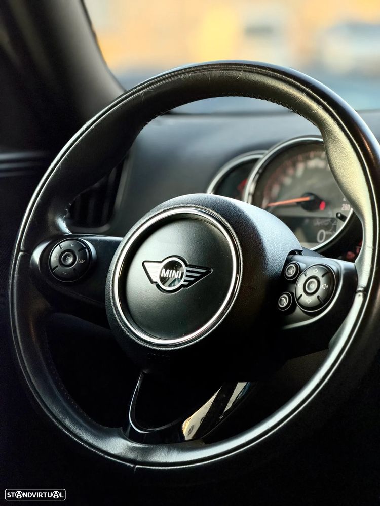 MINI Countryman One D Auto - 31