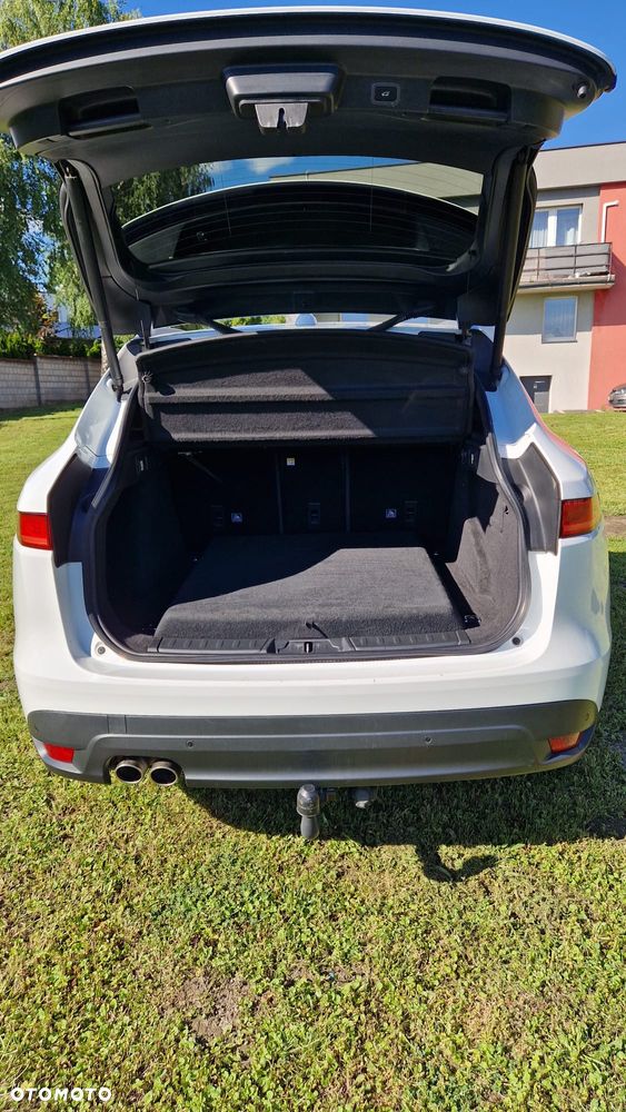 Jaguar F-Pace 2.0 i4D RWD Prestige - 6
