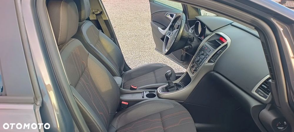 Opel Astra 1.4 Turbo 150 Jahre - 21