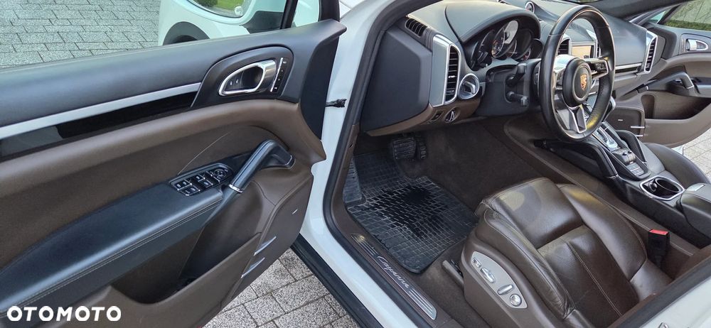Porsche Cayenne Diesel Platinum Edition - 22