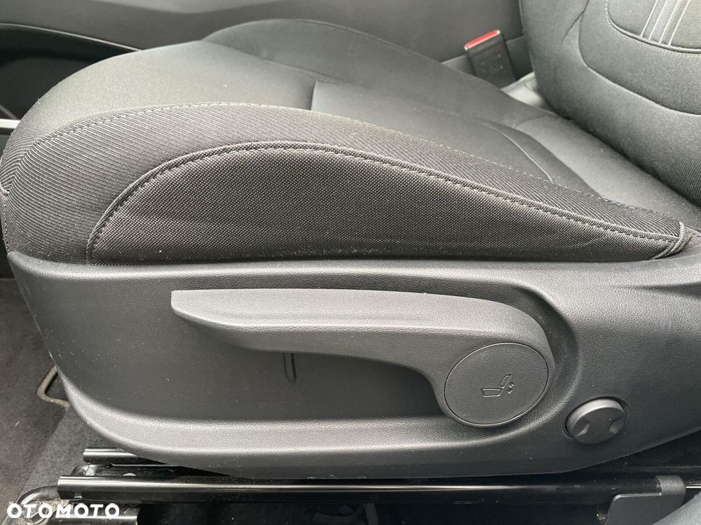 Hyundai Tucson 1.6 T-GDi HEV Executive 2WD - 13