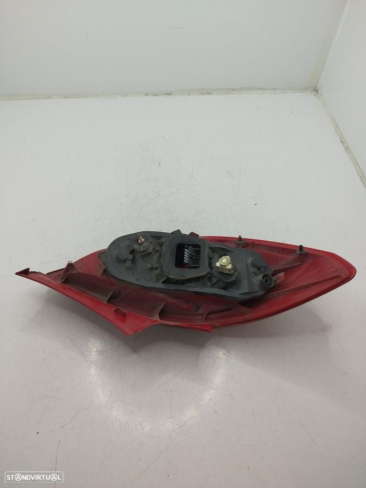 Farolim Stop Dto Opel Corsa C - 3
